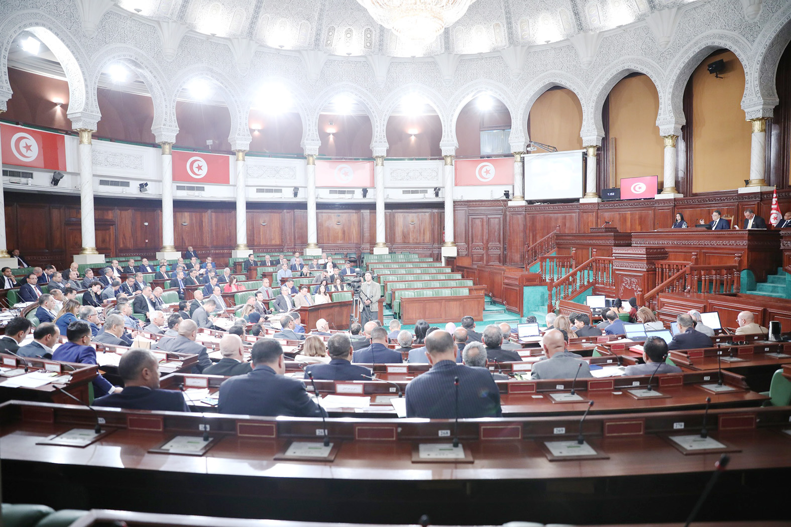 في جلسة عامة برلمانية:  نقاش مشروع النظام الداخلي ودعوة لتركيز المحكمة الدستورية